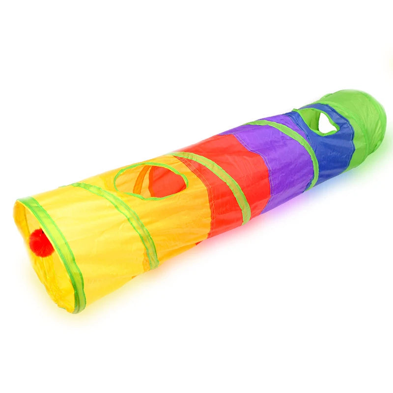 Tunnel de chat coloré et pliable en papier froissé avec une pointe verte.