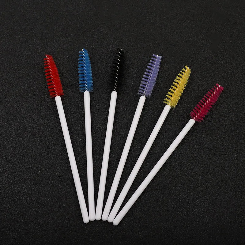 Disposable Eyelash Brushes (50-Pack) — Mascara Wand & Eyebrow Grooming Spoolies