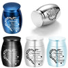 Drei Versionen einer Aluminium-Andenkippe mit Herz-Schmetterlings-Design in Blau, Silber und Hellblau.