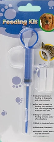 Futterset mit Spritzen-Futter für Haustiere zum kontrollierten Füttern von Hunden, Katzen und anderen Tieren.