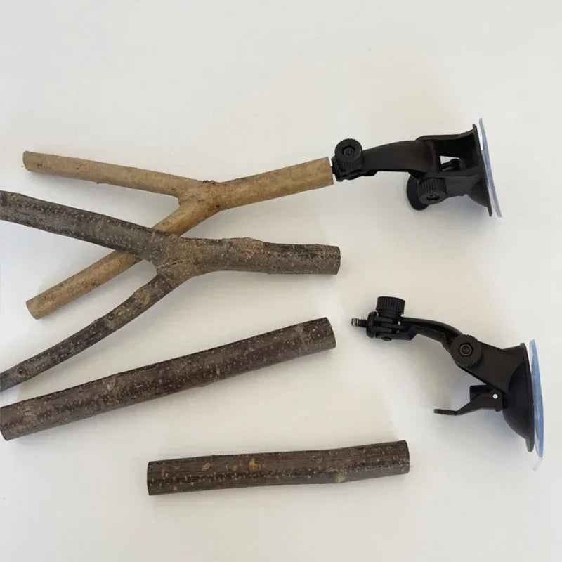 حامل خشبي لقفص الببغاء بمكبس شفط