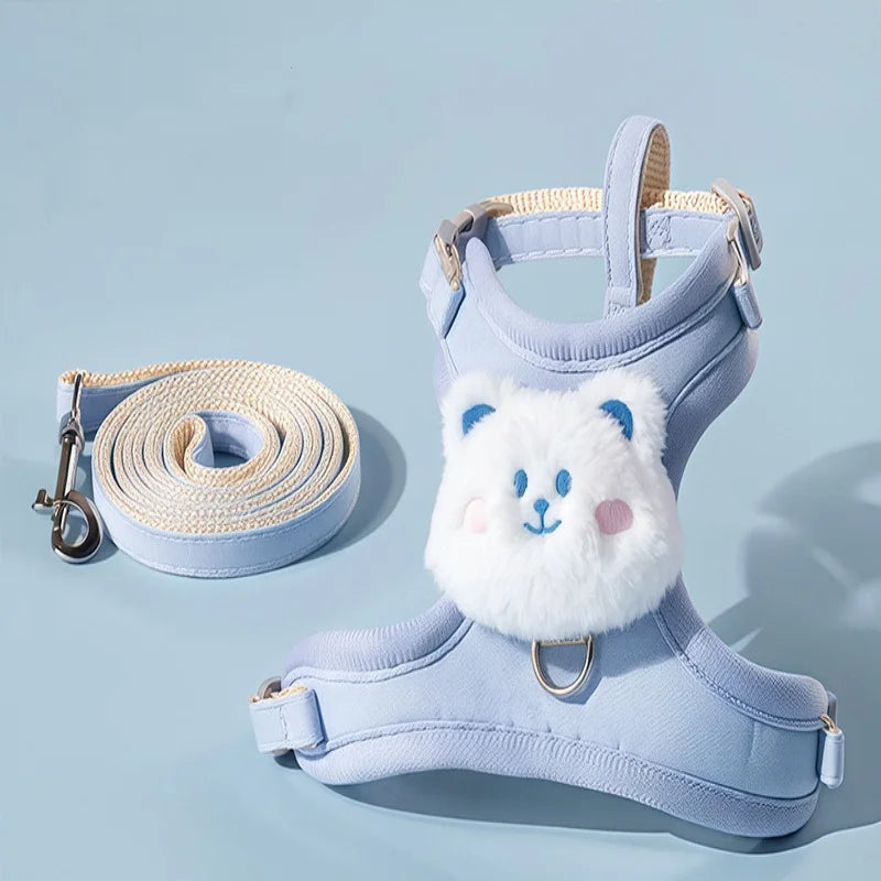 Set de arnés y correa de animal azul claro con dije de oso blanco y tela enrollada