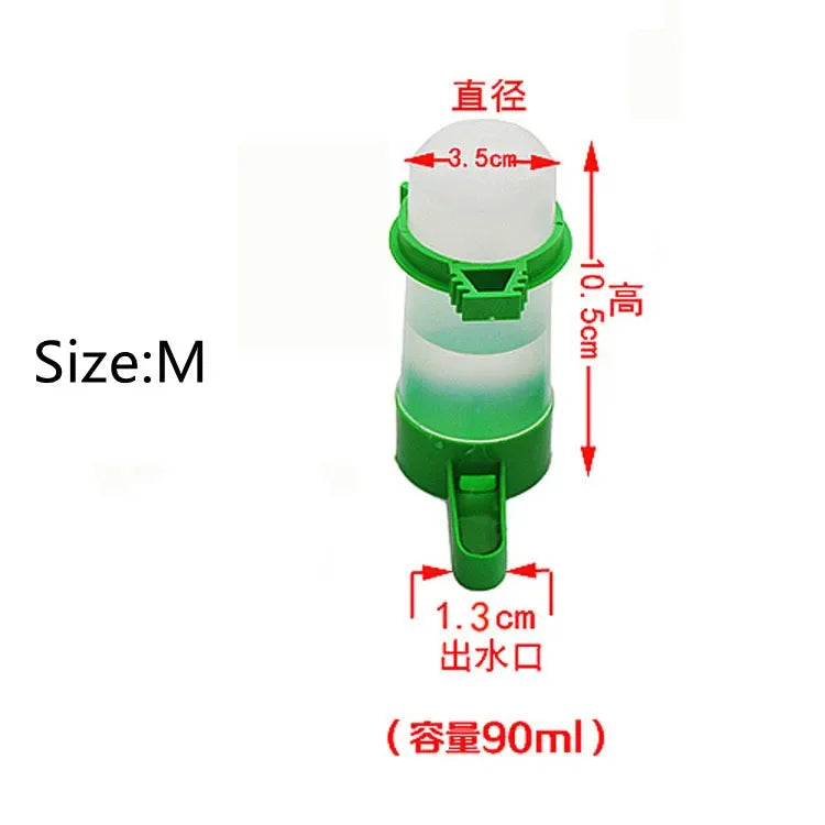 A green clip-on bird feeder and waterer set with a 1.3 cm water outlet and a 90ml capacity.
