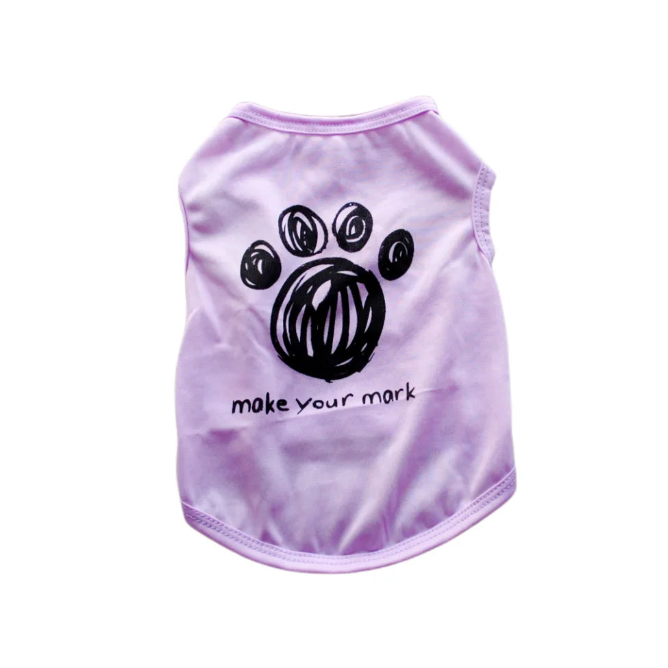 Helles lila Sommer-Tiervest mit schwarzem Pfotenspuren-Design