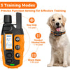 Collar de entrenamiento eléctrico naranja para perros con tres modos, junto a un golden retriever.