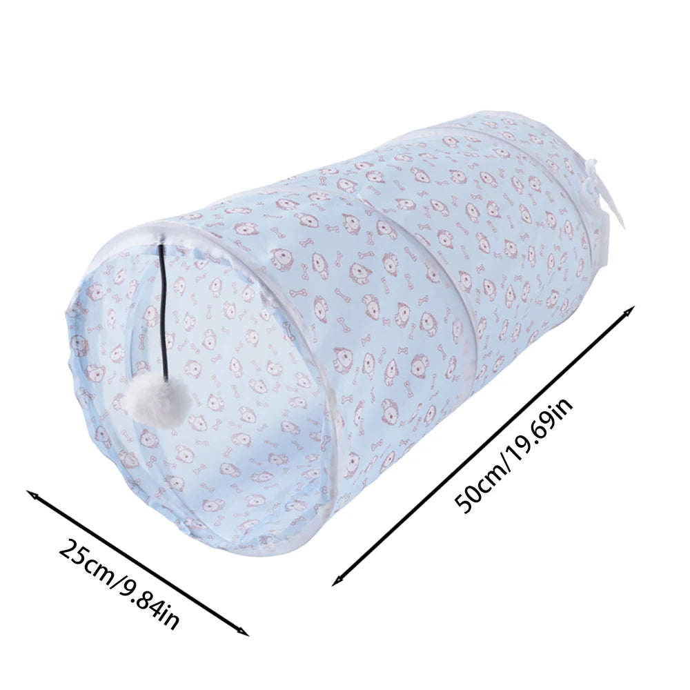 Tunnel pour chat bleu clair pliable en papier froissé avec motif décoratif.
