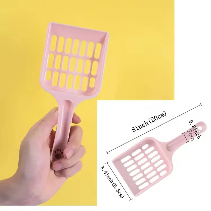A hand holds a pink large-capacity cat litter scoop with a quick-sift design, showing the product size.