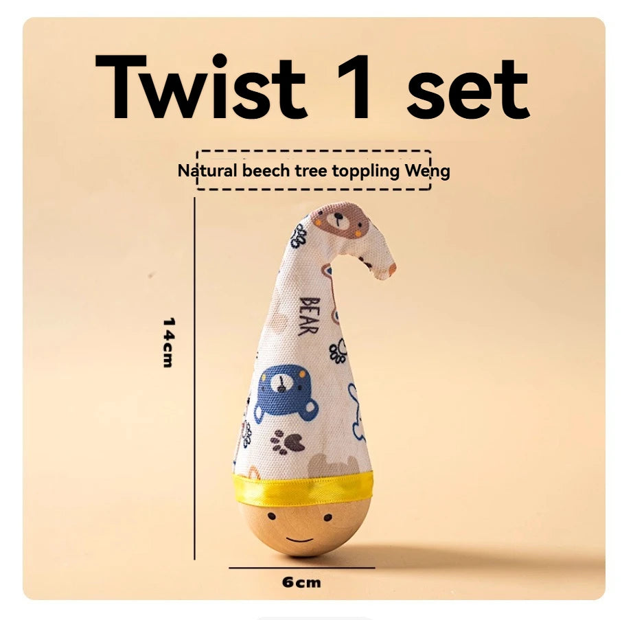 A natural beech tree toppling Weng toy set featuring a bear-shaped feather wobble toy.