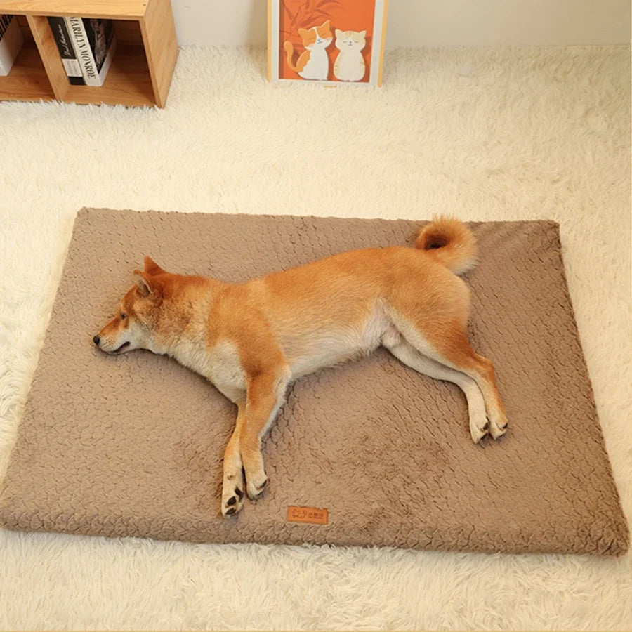 Cozy Winter Pet Bed with Washable Cover