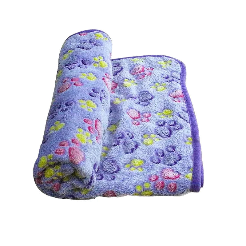 Lila und gelbes weiches Korallen-Fleece-Haustierdecke mit Blumenmustern.