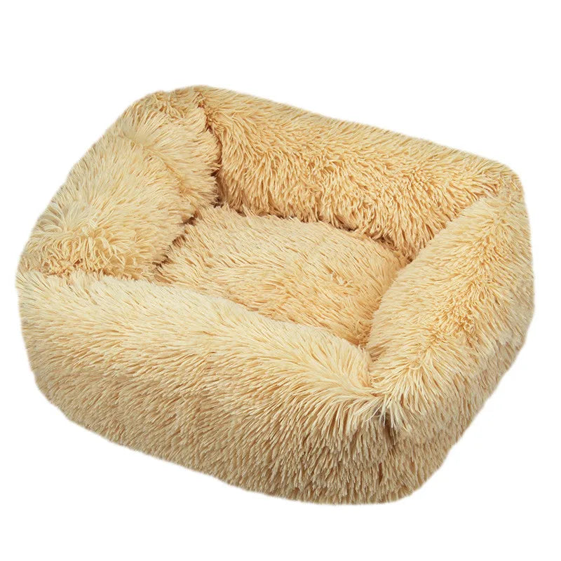 Lit carré en peluche de luxe pour chien