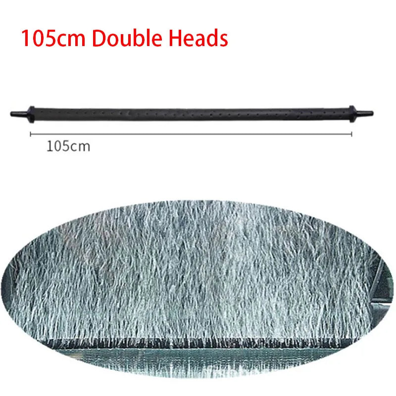 Paille d'air d'aquarium noire et flexible avec une surface texturée bleu argenté.