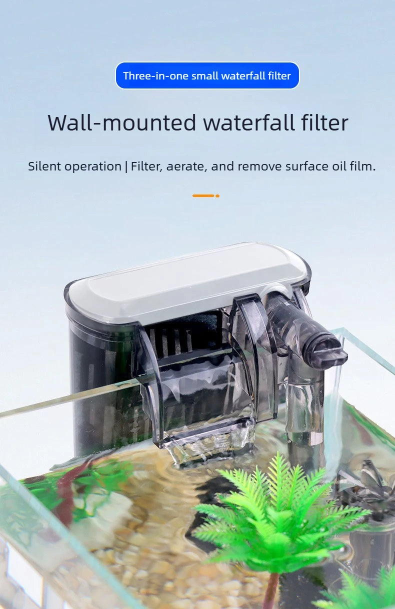 Un filtre cascade fixé au mur en fonctionnement dans un aquarium.