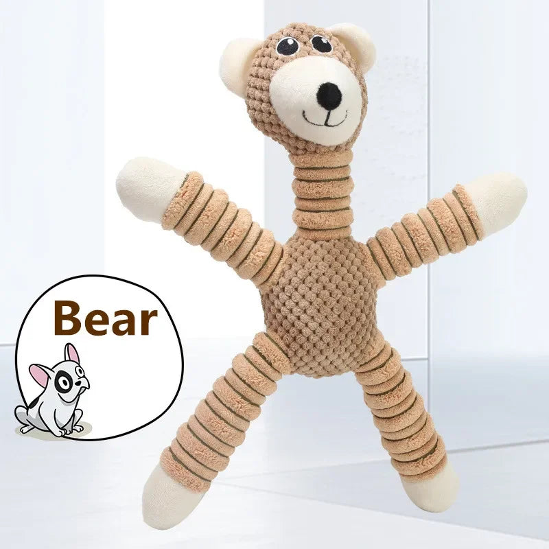 Ein brauner Plüschbär mit großen Ohren und Pfoten vor weißem Hintergrund.