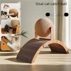 Jouet à griffer pour chats en boule en bois et sisal.