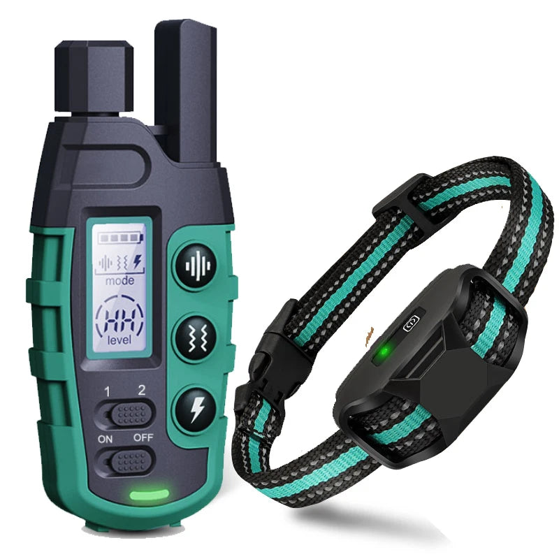 Collar de entrenamiento eléctrico gris oscuro con carcasa verde y correa negra.