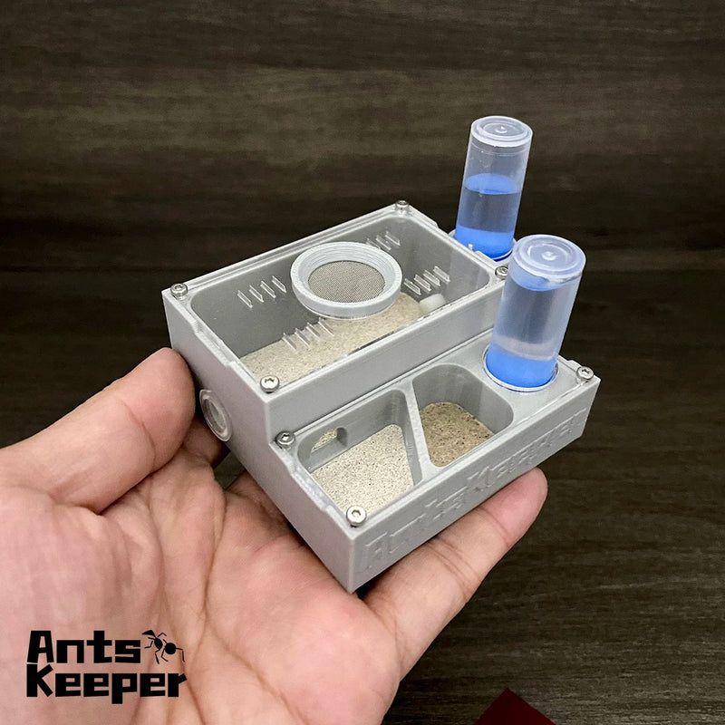 Fourmière Compacte avec Distributeur d'Eau