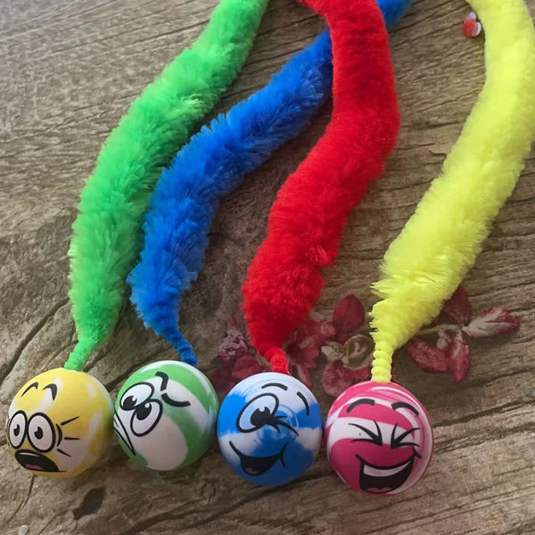 Interaktiver hüpfender Katzentoys mit Puzzleelement