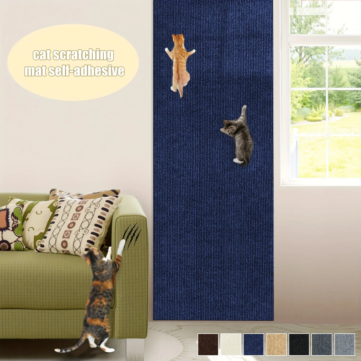 Dunkelblaue strukturierte Katzenkratzmatte hängt an der Wand, wobei eine Katze daran kratzt.