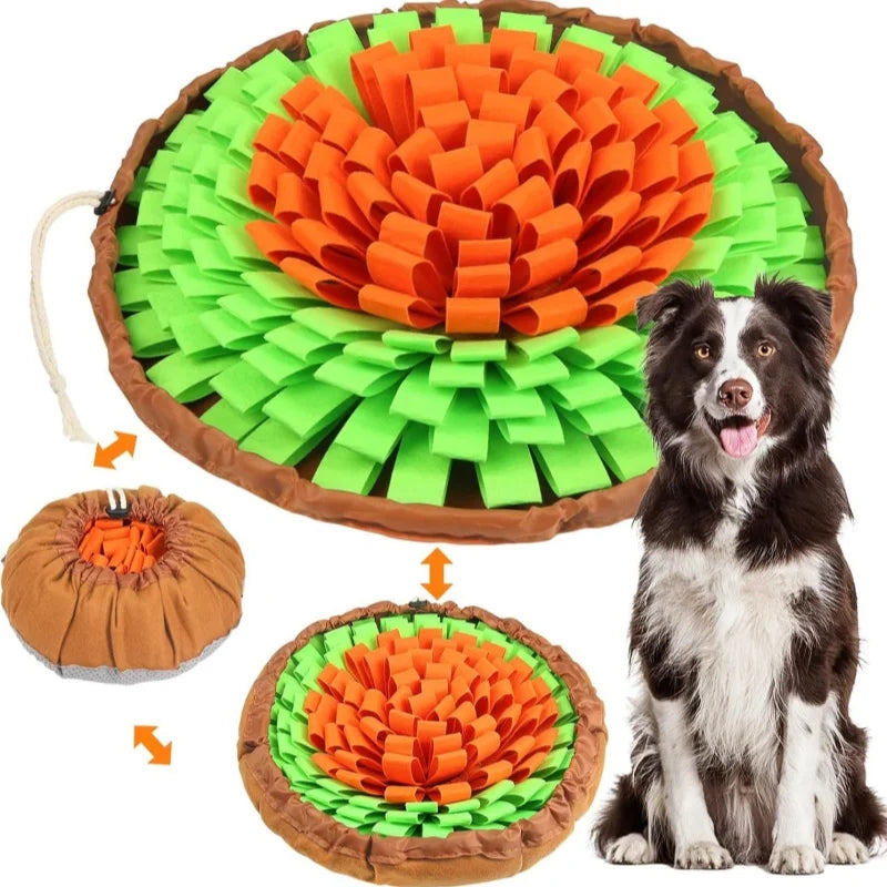 Alfombrilla plegable de fieltro para perros con tela naranja y verde en patrón circular.