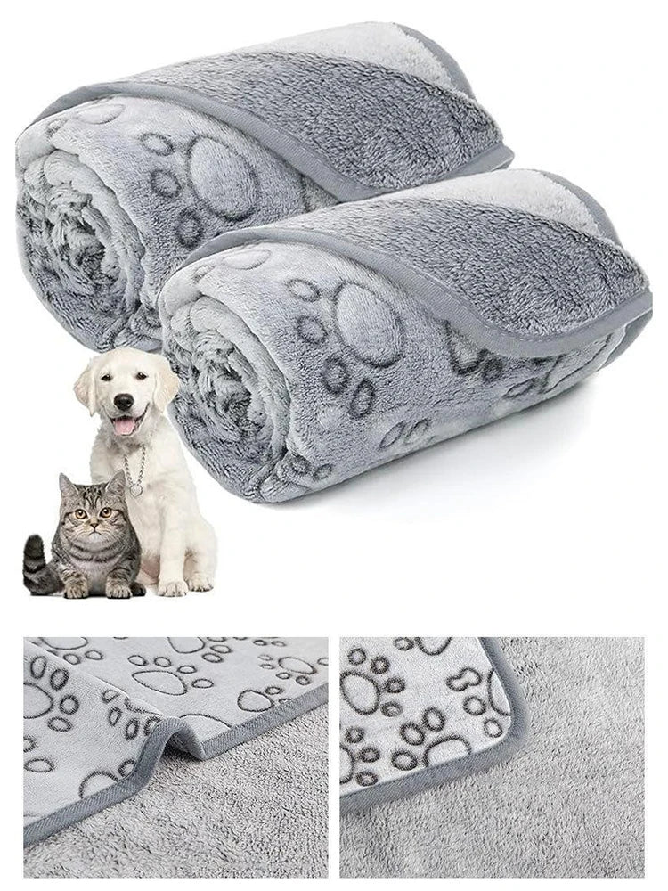Couverture pour animaux douce et grise avec motif de pattes