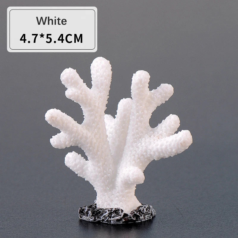 White resin coral decoration with a black base, measuring 4.7x5.4 cm.