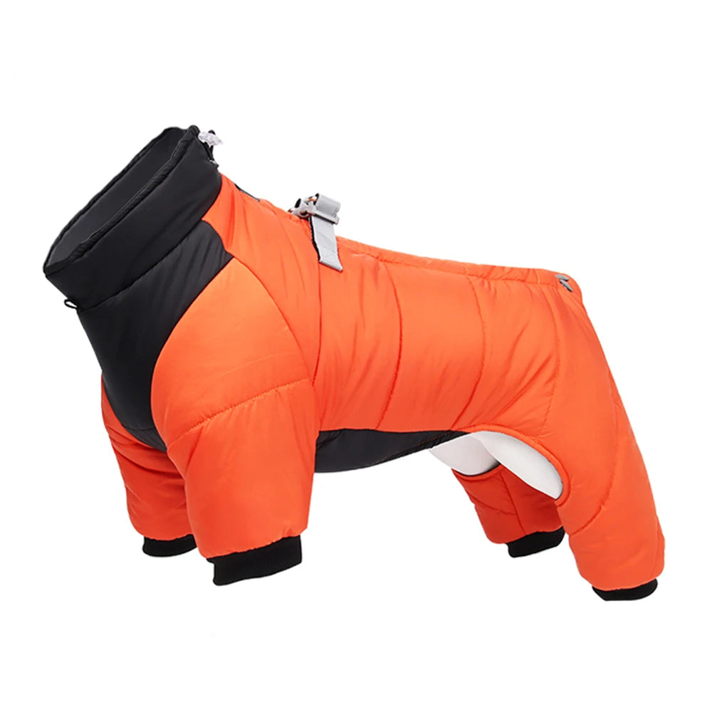 Veste imperméable rembourrée orange et noire pour chien, vue de profil.