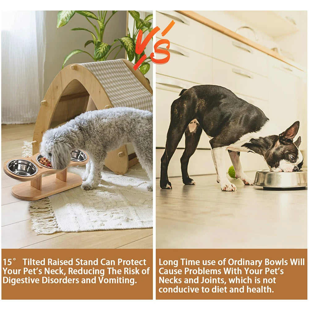 Un chien gris mange depuis un distributeur elevated avec trois bols en acier inoxydable sur un support en bois.