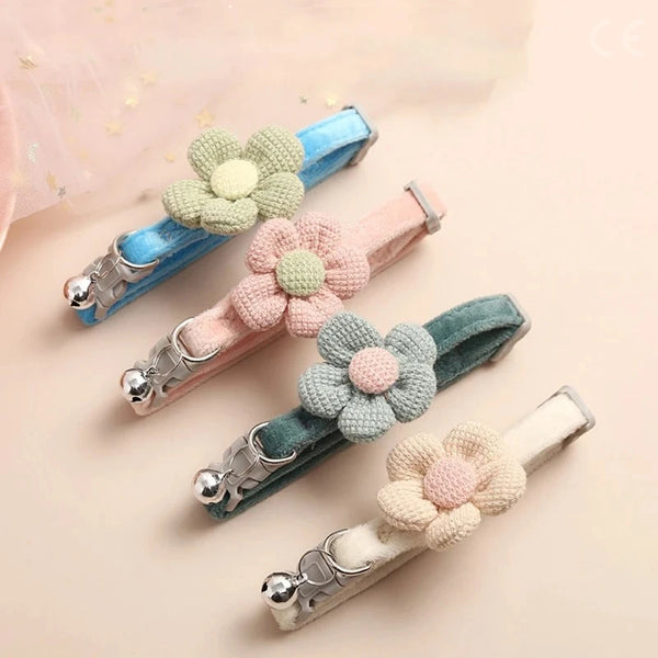 Collier Réglable pour Chat avec Clochette et Nœud