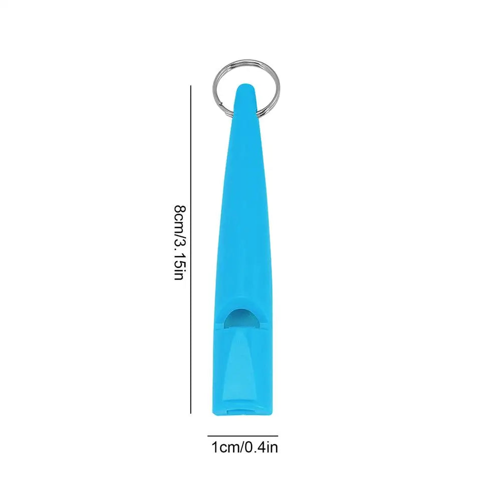 Sifflet compact bleu vif pour l'entraînement de chiens avec une boucle métallique.