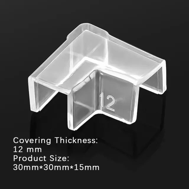 Klares Kunststoff-Aquarium-Eckschutz mit 12 mm Dicke und Maßen von 30x30x15 mm.