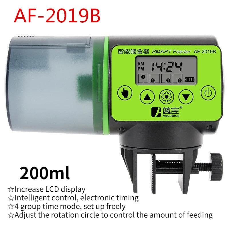 Grüner automatischer Fischfutterer AF-2019B mit LCD-Display und Fütterungsmechanismus.