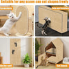 Beige Kratzmatte für Katzen an der Wand neben einem Katzenhaus und Möbeln.
