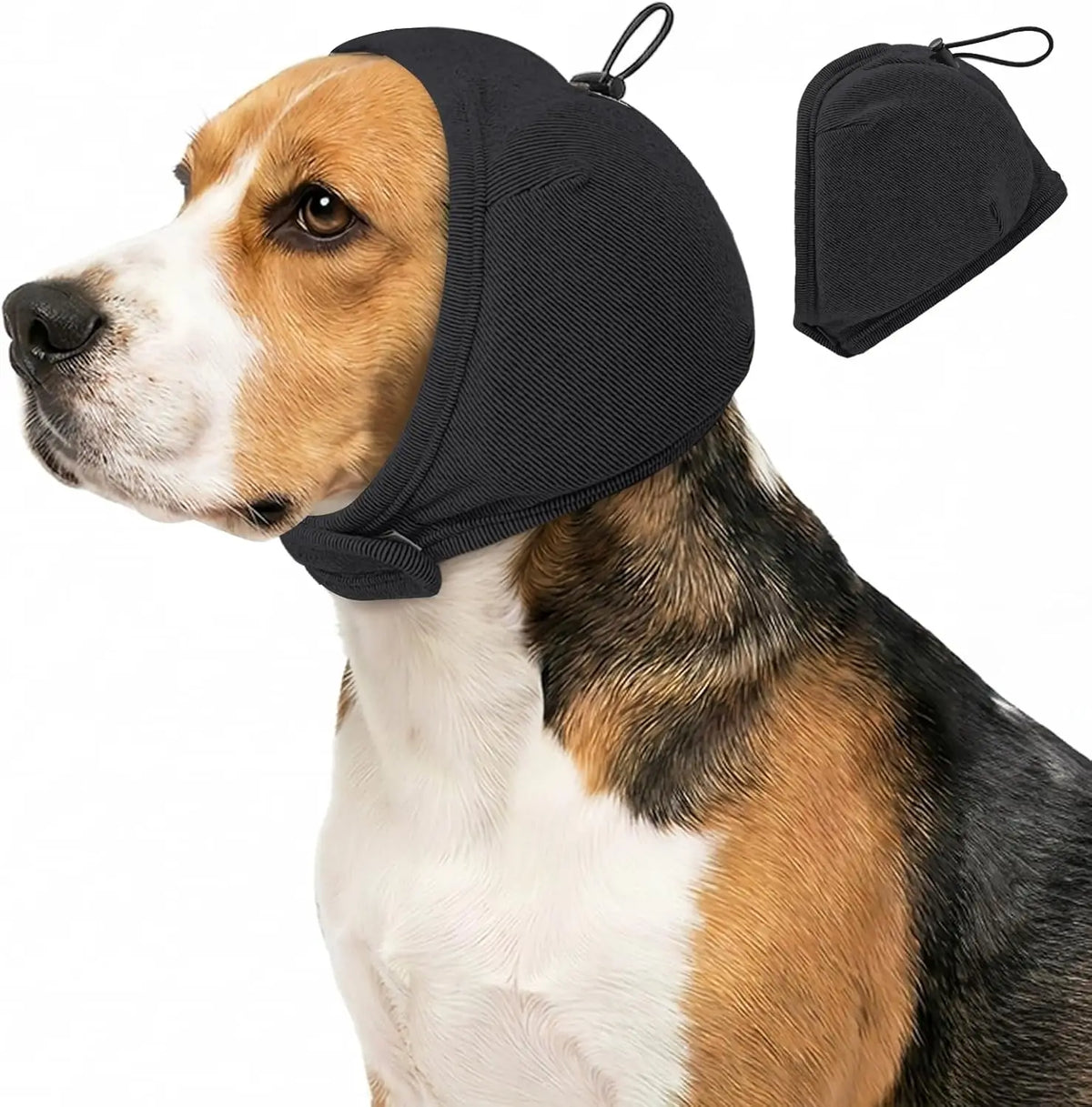 Un perro usando un casco negro calmante diseñado para aliviar la ansiedad.