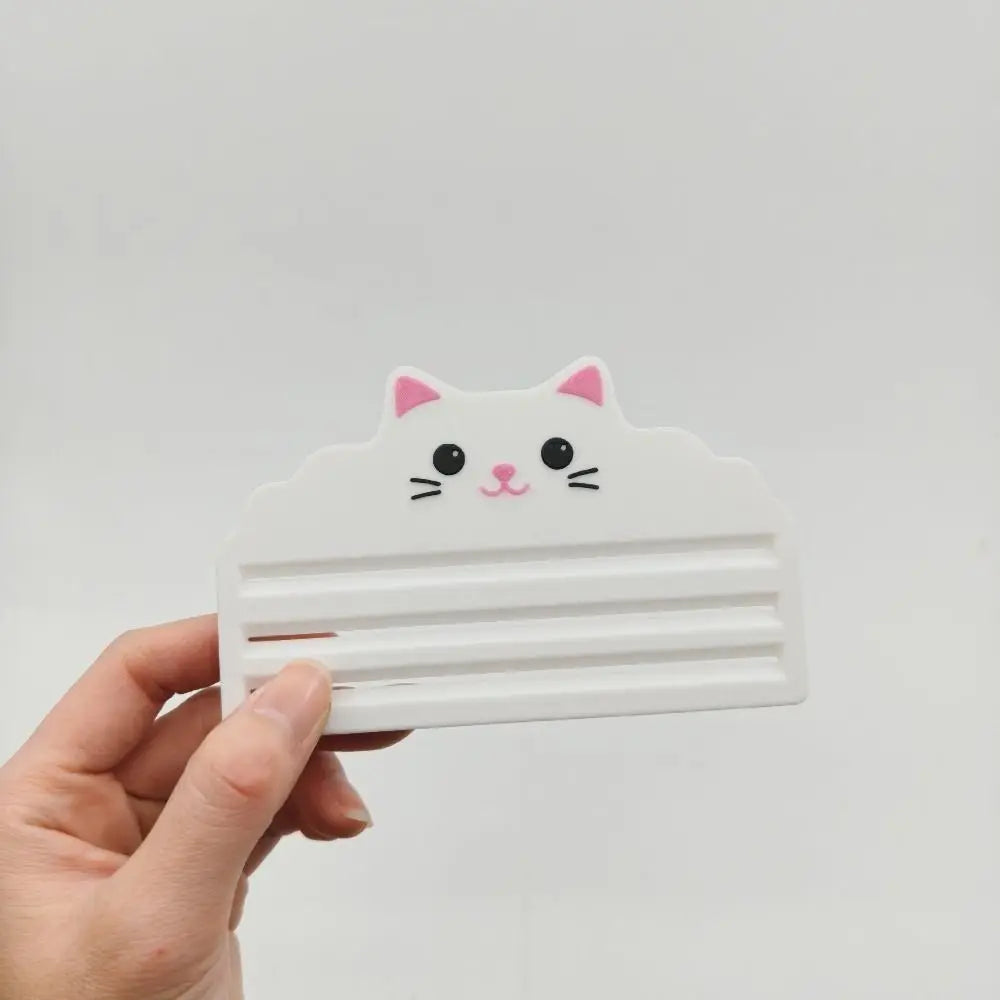 Cat Food Pouch Scraper & Squeezer