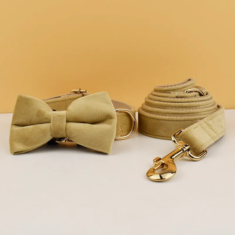 Personalisiertes Halsband, Geschirr & Leine Set mit abnehmbarem Fliegenknoten