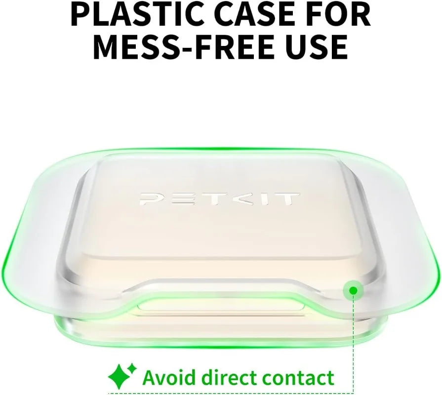 Estuche de plástico transparente para un uso sin ensuciar con un tinte verde claro.
