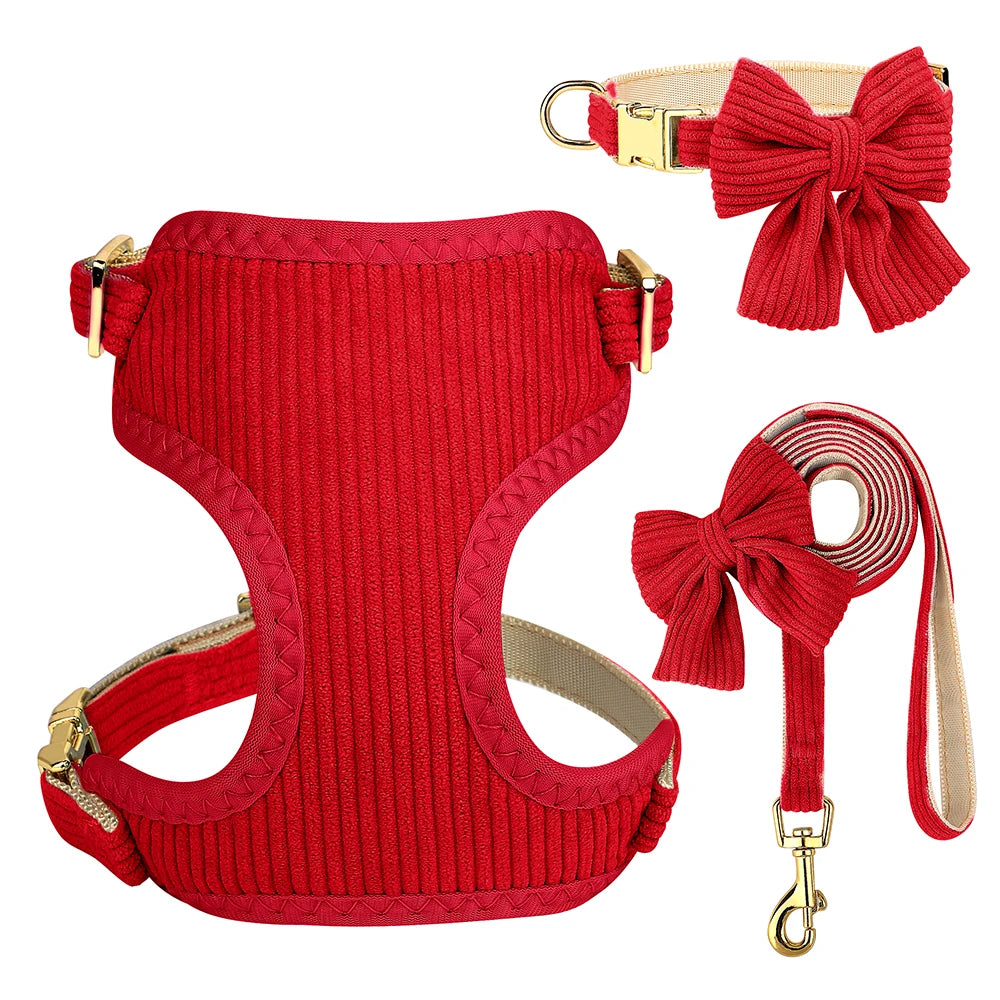 Rotes gestricktes Hundehalsband und Leine-Set mit verzierten Schleifenhalsbändern