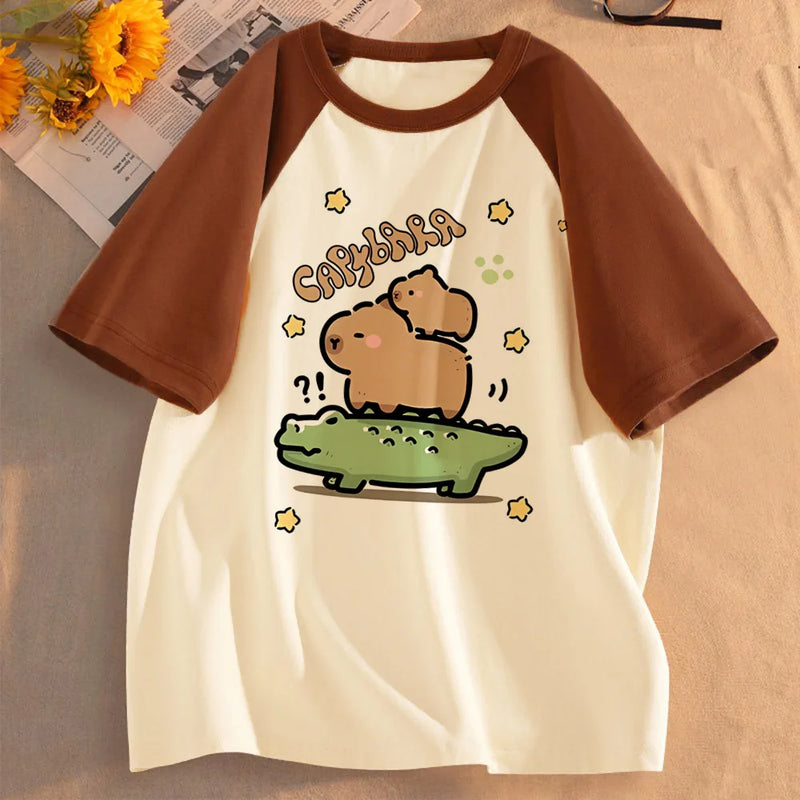 Camiseta Gráfica de Capibara