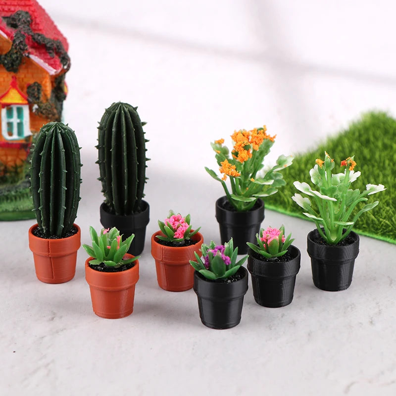 Set of 5 Miniature Potted Plants for Dollhouse Scenes