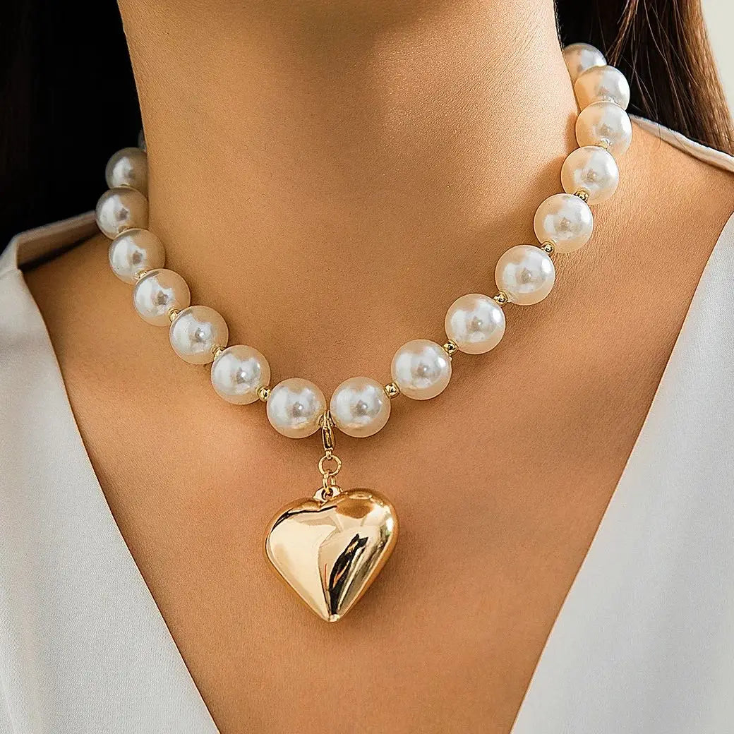 Vintage Pearl Heart Pendant Choker Necklace