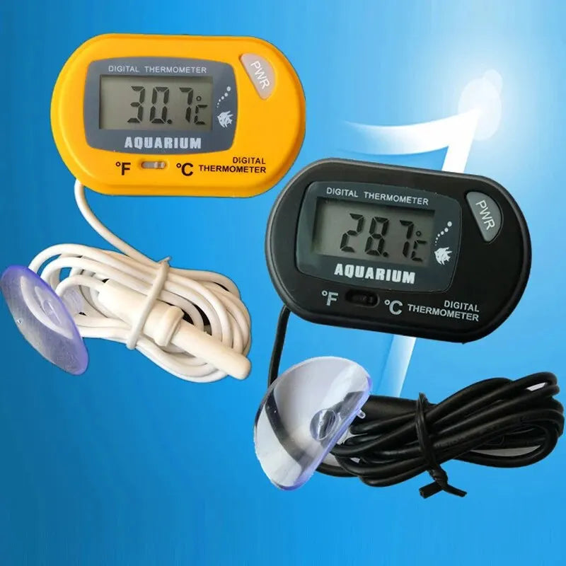 Gelterm digitales Thermometer für Aquariumwasser, mit weißer Leiste und Saugnapf-Sensor.