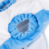 Blaues Fleece-Tierfisch-Cosplay-Kostüm mit Ausschnitt auf weißem Hintergrund