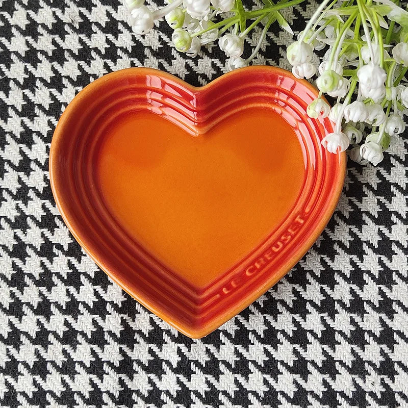 Heart-Shaped Ceramic Pet Bowl – Anti-Vomiting Slow Feeder for Small Cats & Dogs