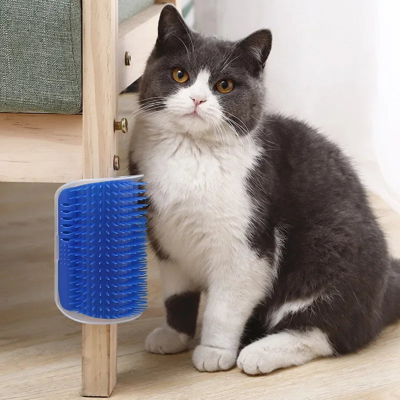 Eckmontierter Kratzbaum & Selbstpflegebürste für Katzen