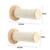 رف تثبيت على الحائط لقطط به قاعدة خشبية أسطوانية وحبل بيج سميك للتسلق.
