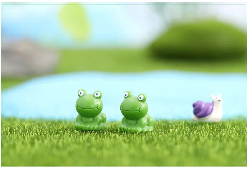 Mini Resin Frog Figurines for Fairy Garden & Terrarium Decor