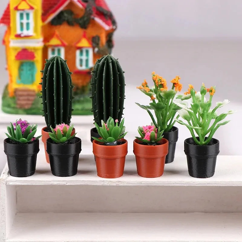 Set of 5 Miniature Potted Plants for Dollhouse Scenes