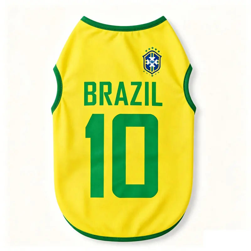 Gilet maillot de sport jaune et vert avec le numéro 10 et un écusson brésilien