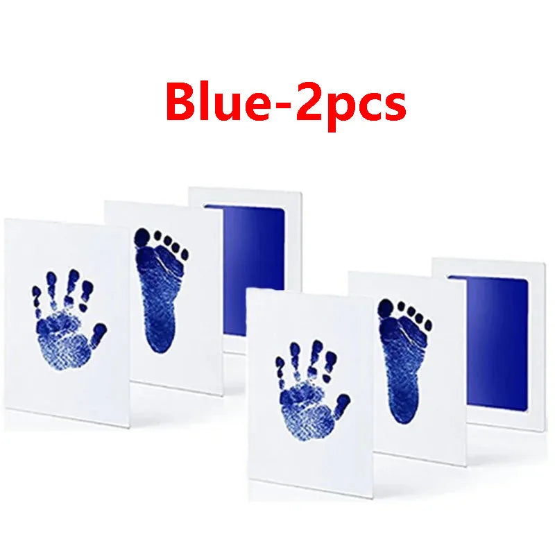 Kit d'empreintes et de traces bleues avec deux impressions sur cartes blanches pour souvenirs